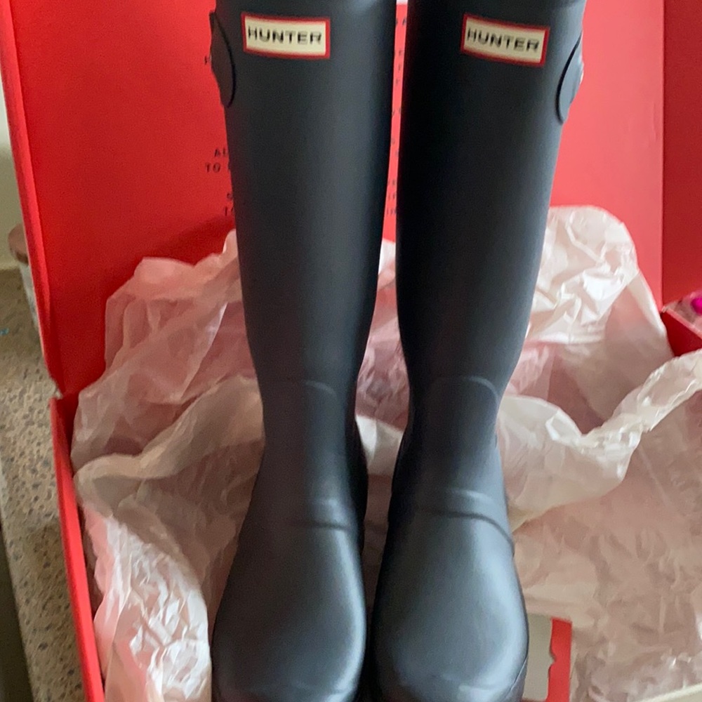 Hunter boots.  Great condition!  Only worn twice.  Color is Dark Slate.